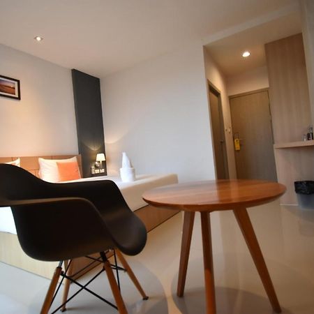 B Boutique Residence Сурат-Тхані Екстер'єр фото